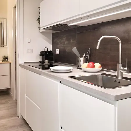 Ihost - Arganini 22 * Mailand